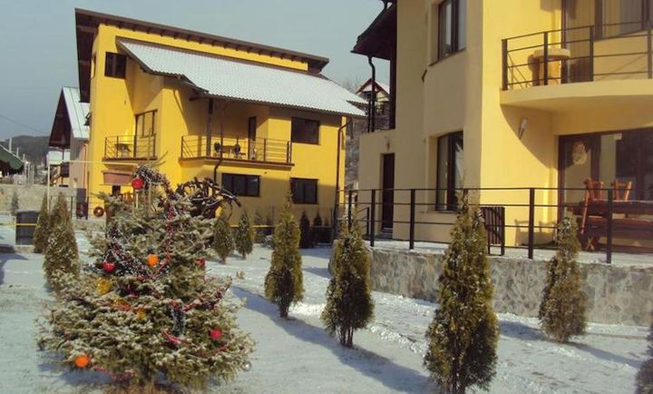 Iarna la Mona Caraiman