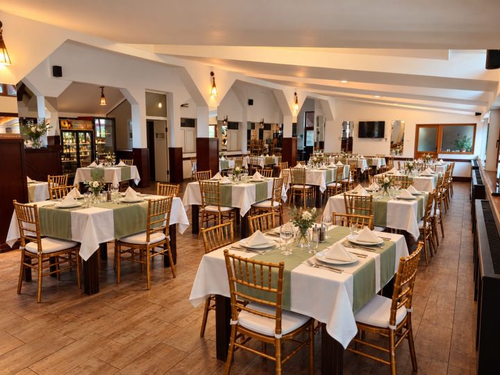 Restaurantul, pregătit pentru grup